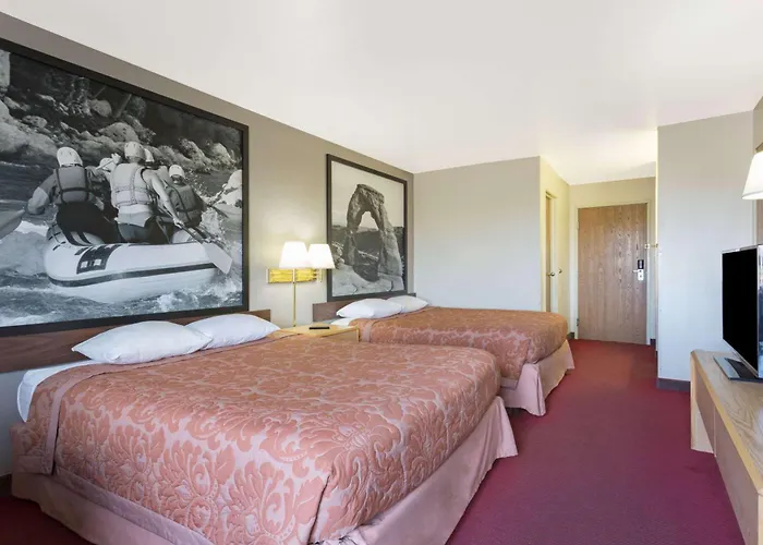Super 8 By Wyndham Green River