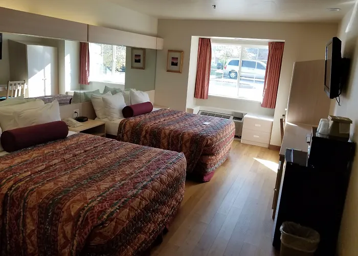 River Canyon Lodge